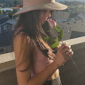 Meet your Posher, Isa